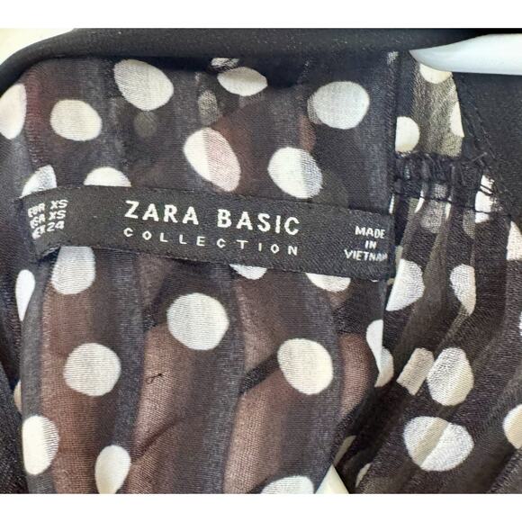 Zara Black & White Polka Dot High Neck Pleated Plisse Blouse Size XS - Picture 4 of 6